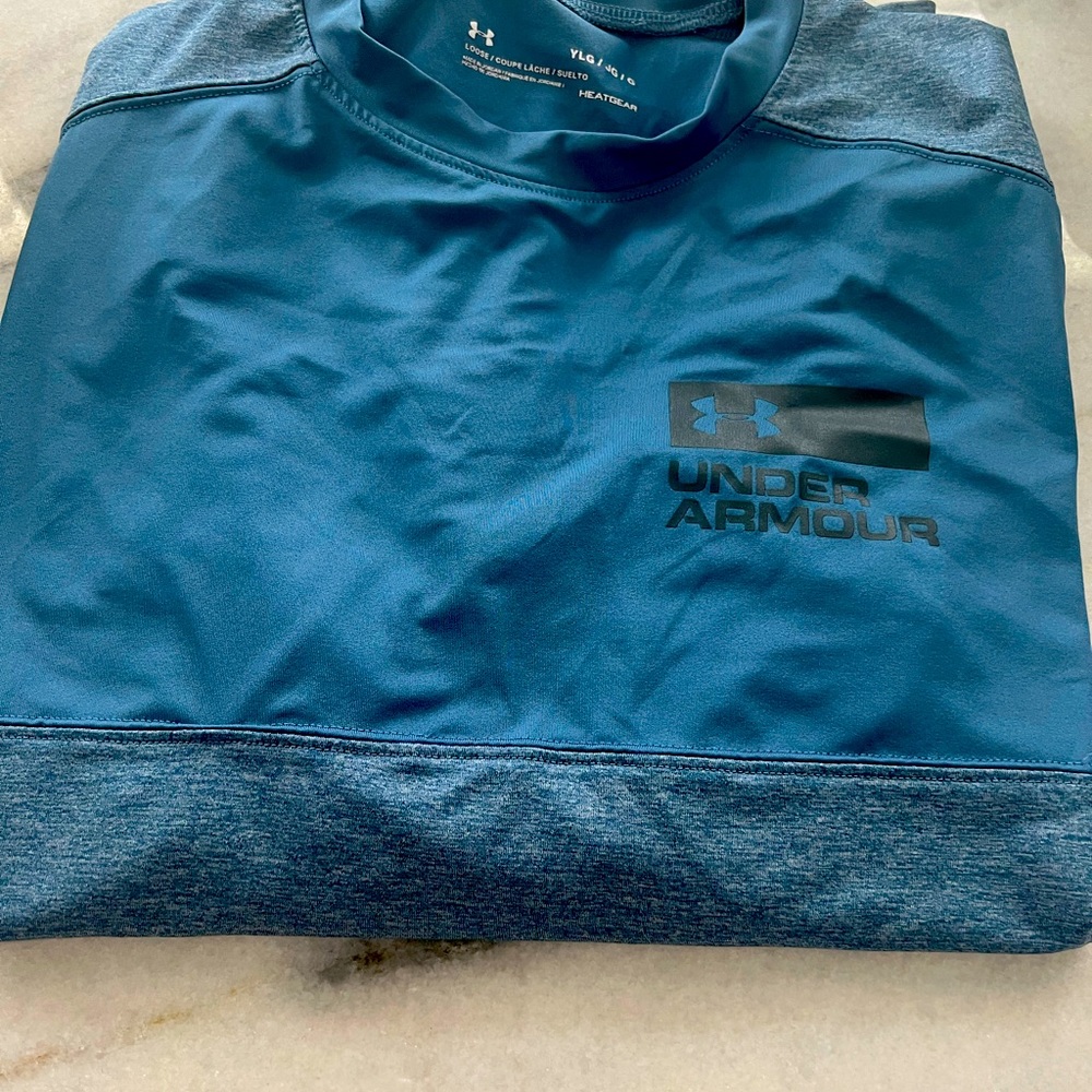 Athletic tops